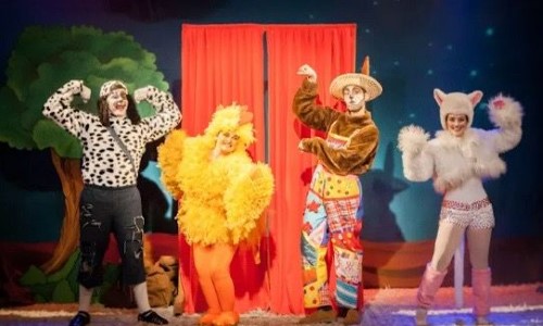 Barra Mansa recebe peça ‘Os Saltimbancos’ neste domingo